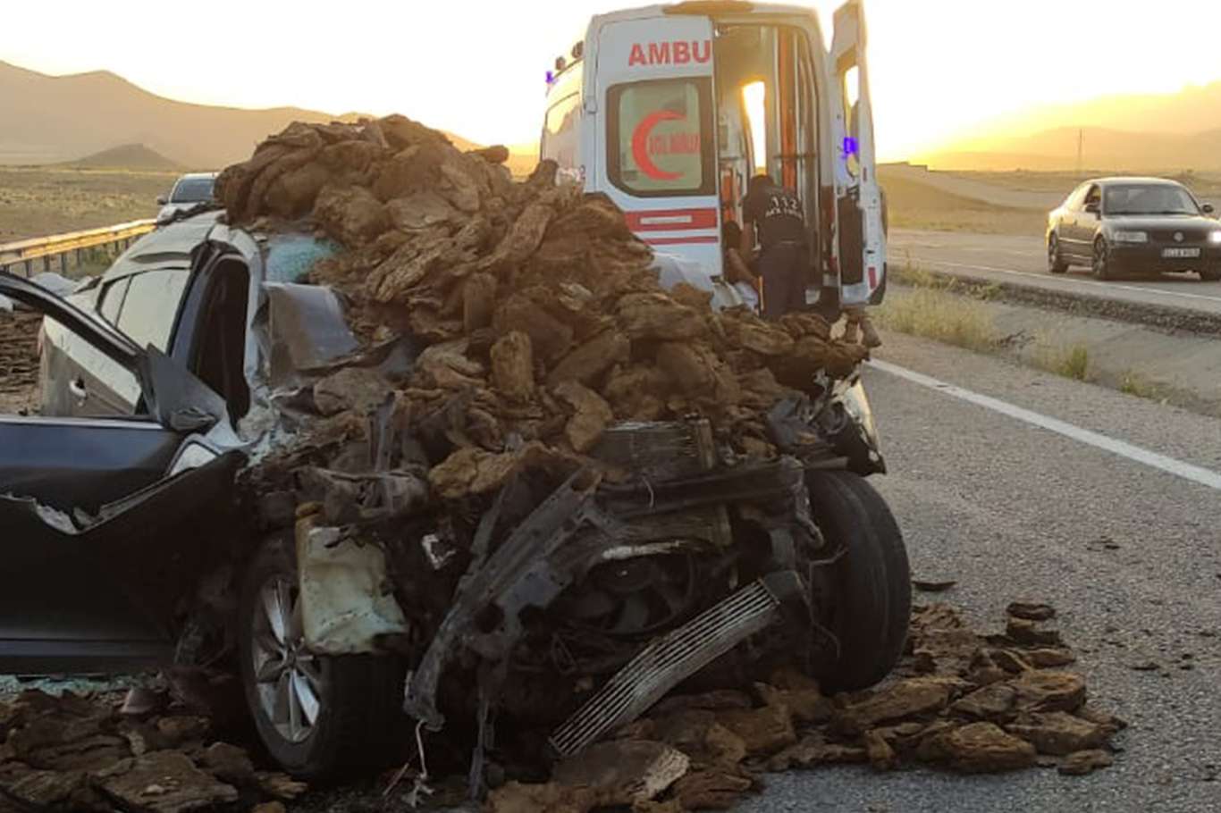 Ağrı’da trafik kazası: Bir ölü, 9 yaralı Ağrı’da trafik kazası: Bir ölü, 9 yaralı